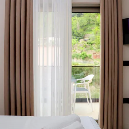 Saliasi Hotel&apartament شقة فندقية Polican (Berat)