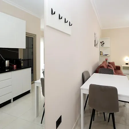Saliasi Hotel&apartament شقة فندقية