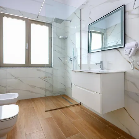 Saliasi Hotel&apartament *