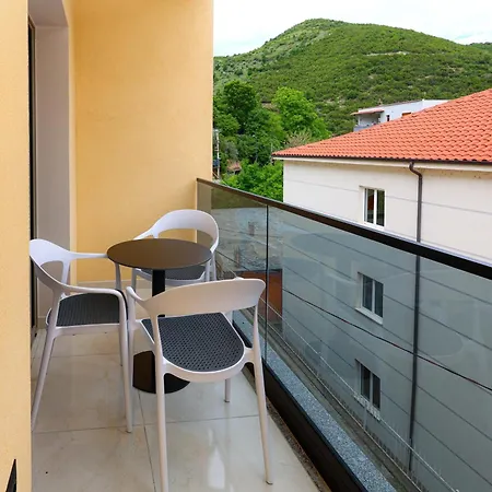 Saliasi Hotel&apartament *