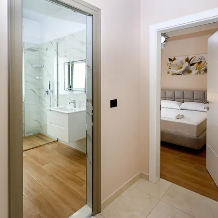 Saliasi Hotel&apartament شقة فندقية Polican (Berat)